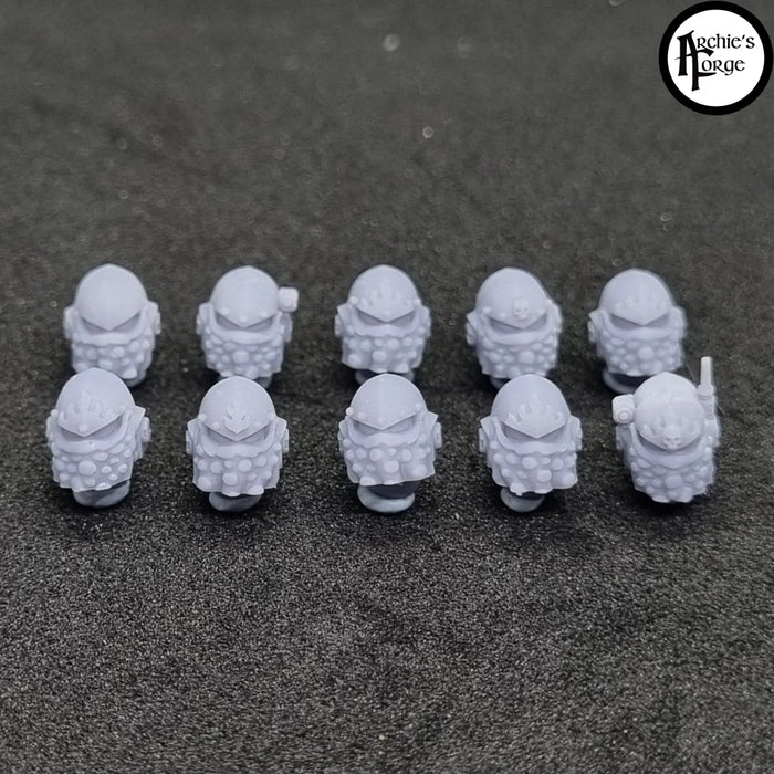 Salamanders Primaris Veteran Helmets - Set of 10 - Archies Forge