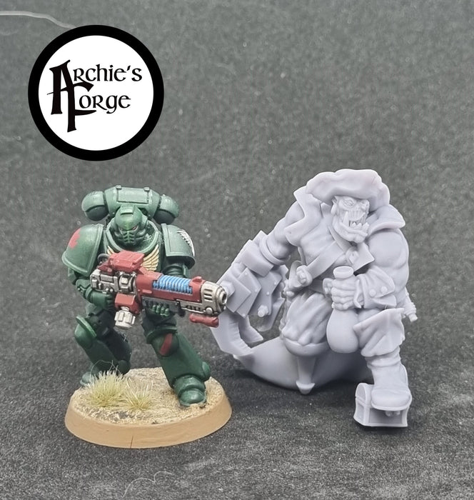 Pirate Ork / Orc - 2 Weapon Options. Proxy Model for 28mm Wargaming. Freeboota Boss - Archies Forge